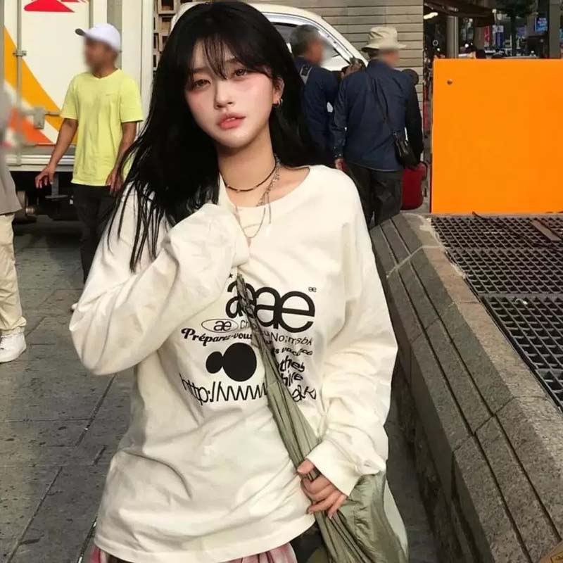 AEAE Vintage Graphic Long Sleeve T-Shirt – Minimal Streetwear Loose Fit Tee