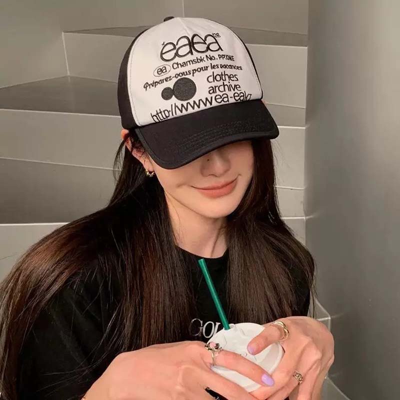 AEAE Vintage Logo Two-Tone Baseball Cap – Black & White Streetwear Dad Hat