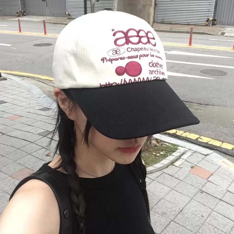 AEAE Vintage Logo Two-Tone Baseball Cap – Beige/Black Retro Streetwear Hat