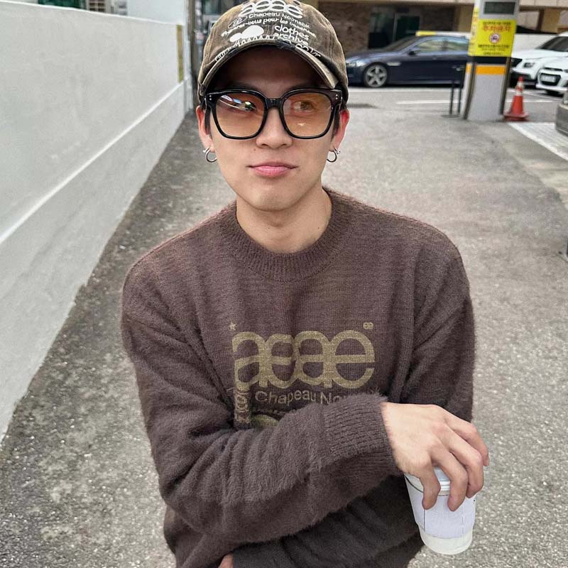 AEAE Minimal Logo Knit Sweater – Oversized Streetwear Pullover Collection