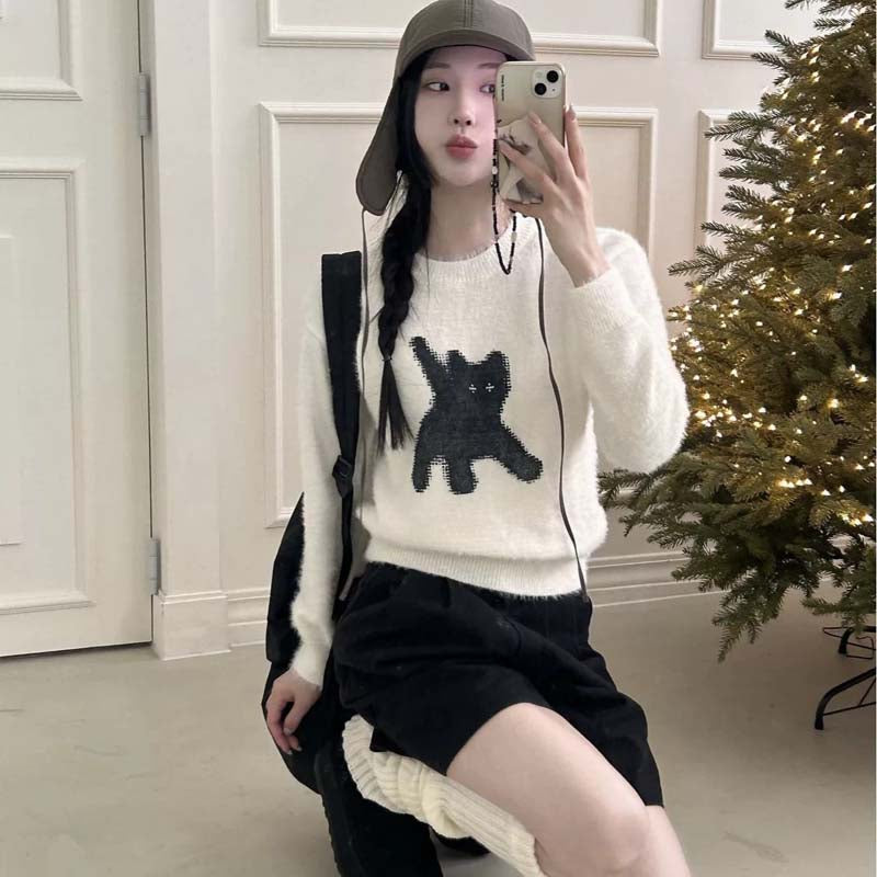 AEAE Cartoon Bear Graphic Knit Sweater – Soft Fuzzy Streetwear Pullover