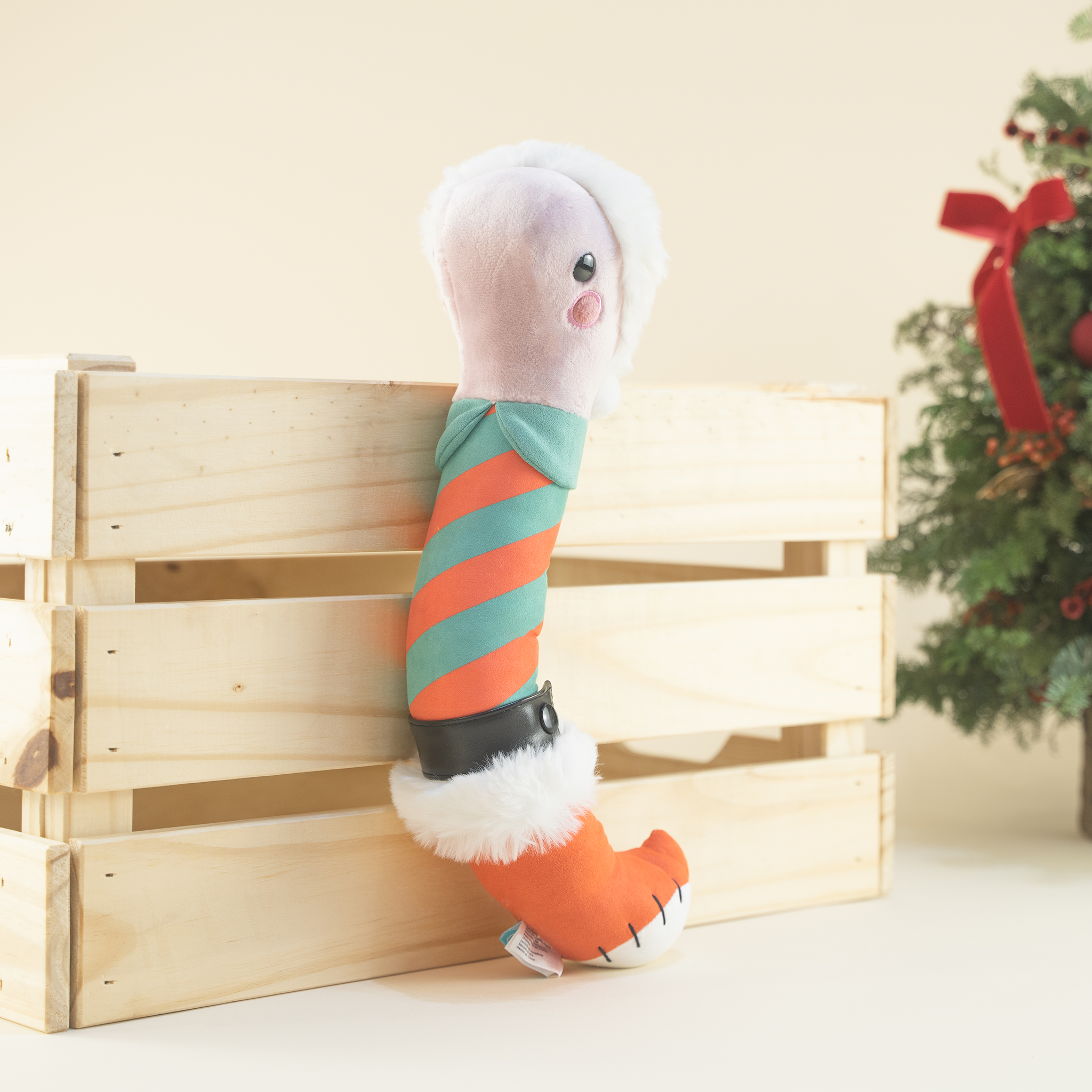 Wormi with Elf Outfit