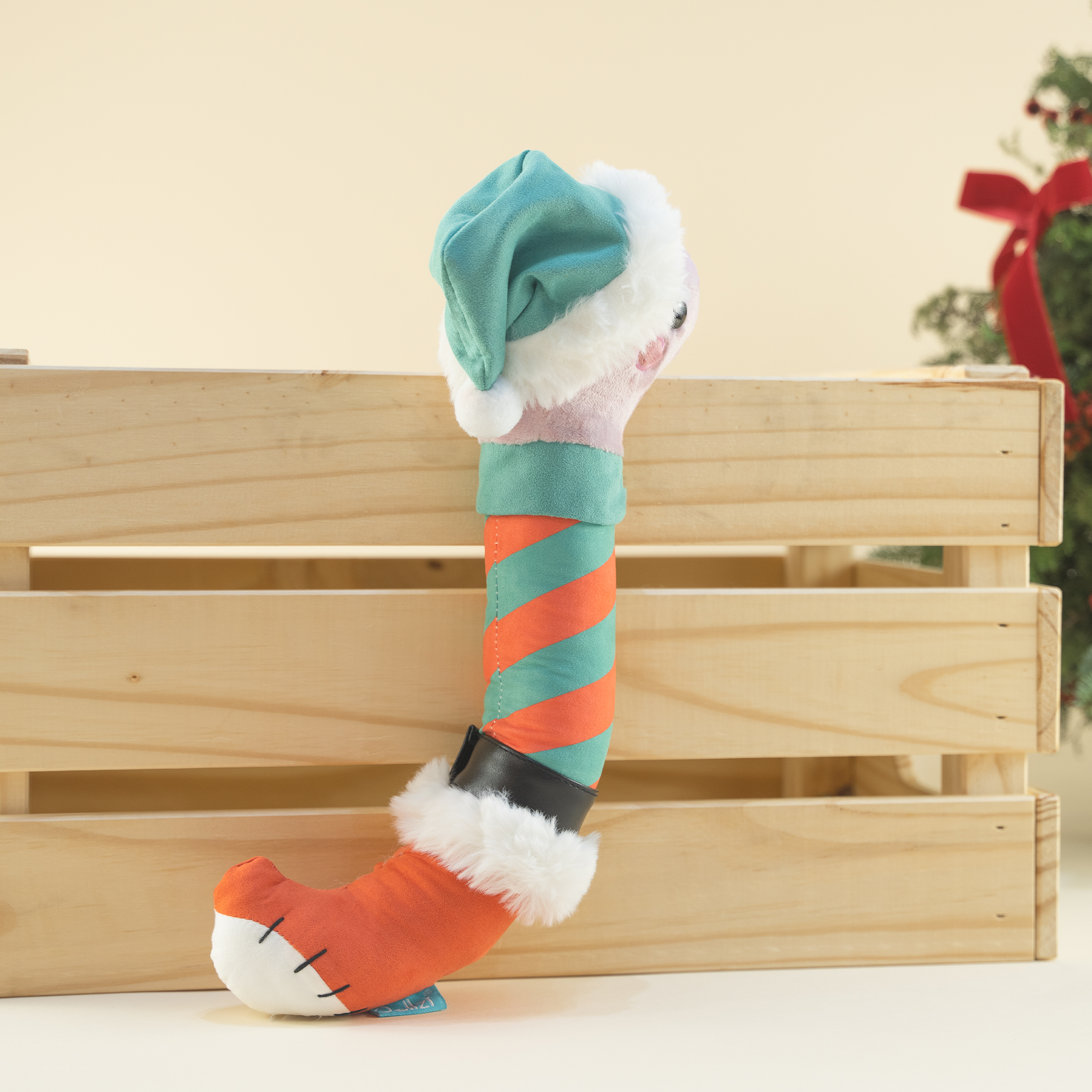 Wormi with Elf Outfit