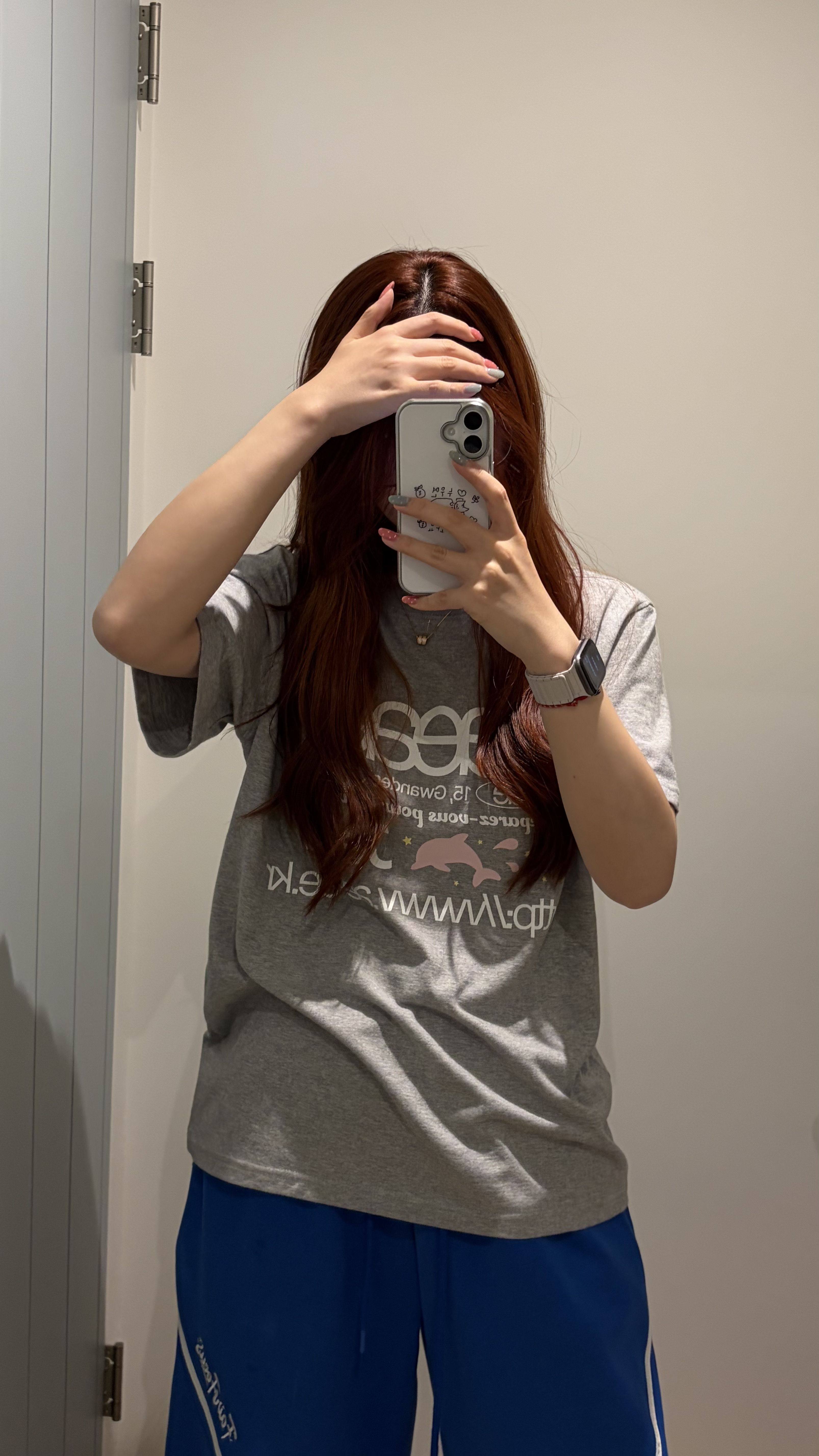 White Dolphin Graphic Oversized T-Shirt | Minimal Casual Cotton Streetwear Tee